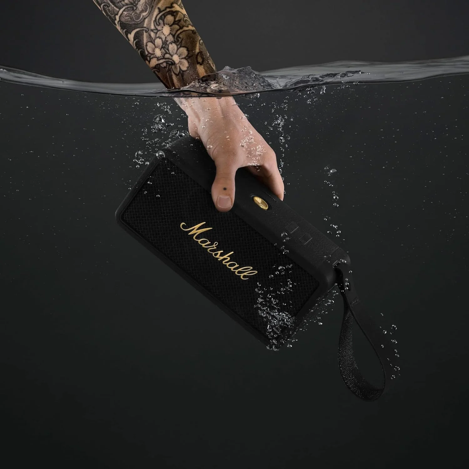 MARSHALL MIDDLETON PORTABLE BT SPEAKER Black & Brass - Image 5
